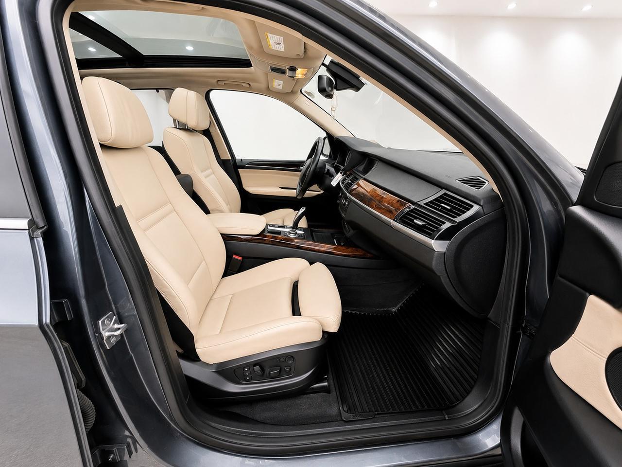 2011 BMW X5 35i Photo