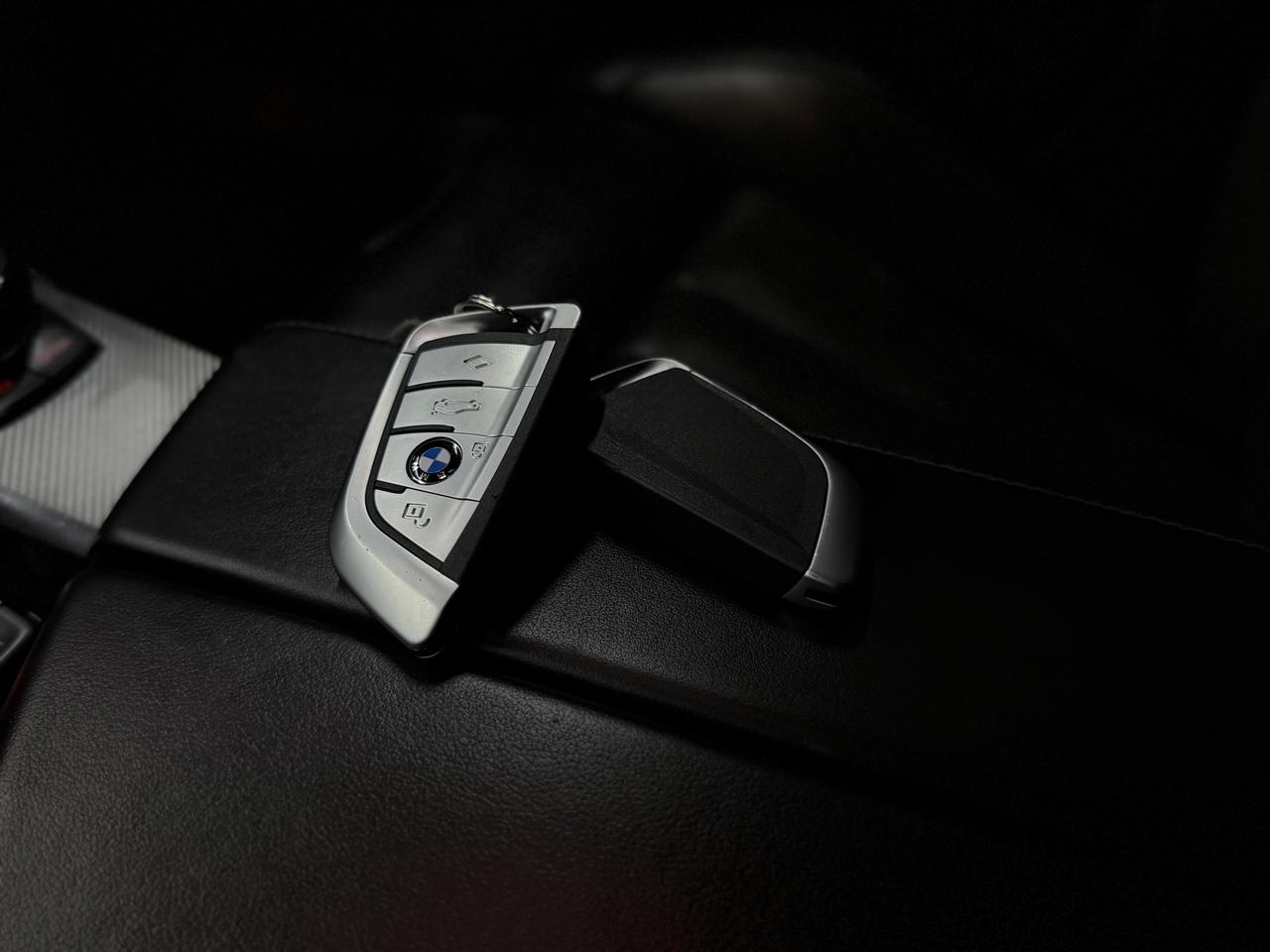 2018 BMW M5 COMPETITION|BOWERS & WILKINS|CARBON ROOF|ACC|LKA| Photo