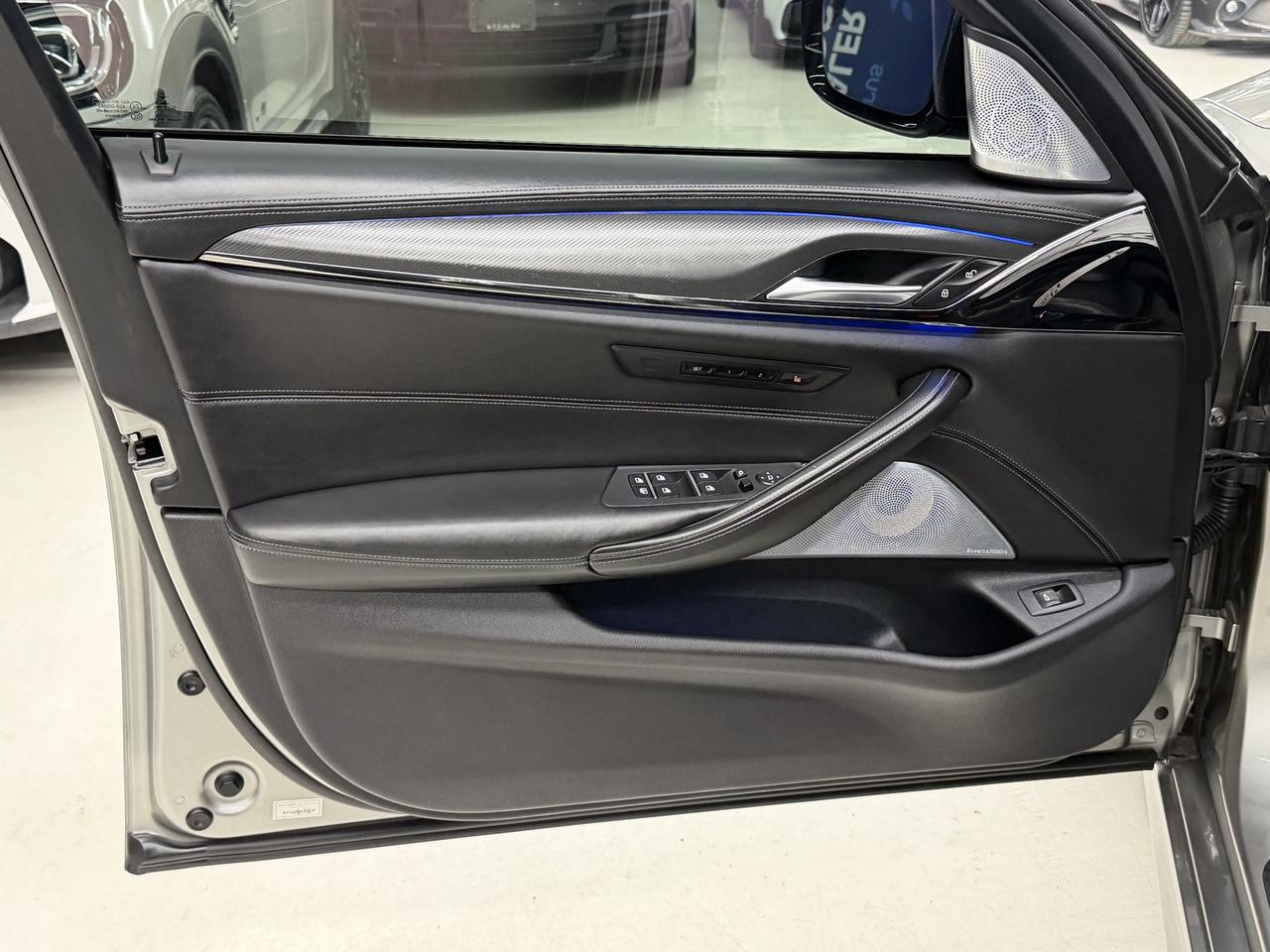 2018 BMW M5 COMPETITION|BOWERS & WILKINS|CARBON ROOF|ACC|LKA| Photo