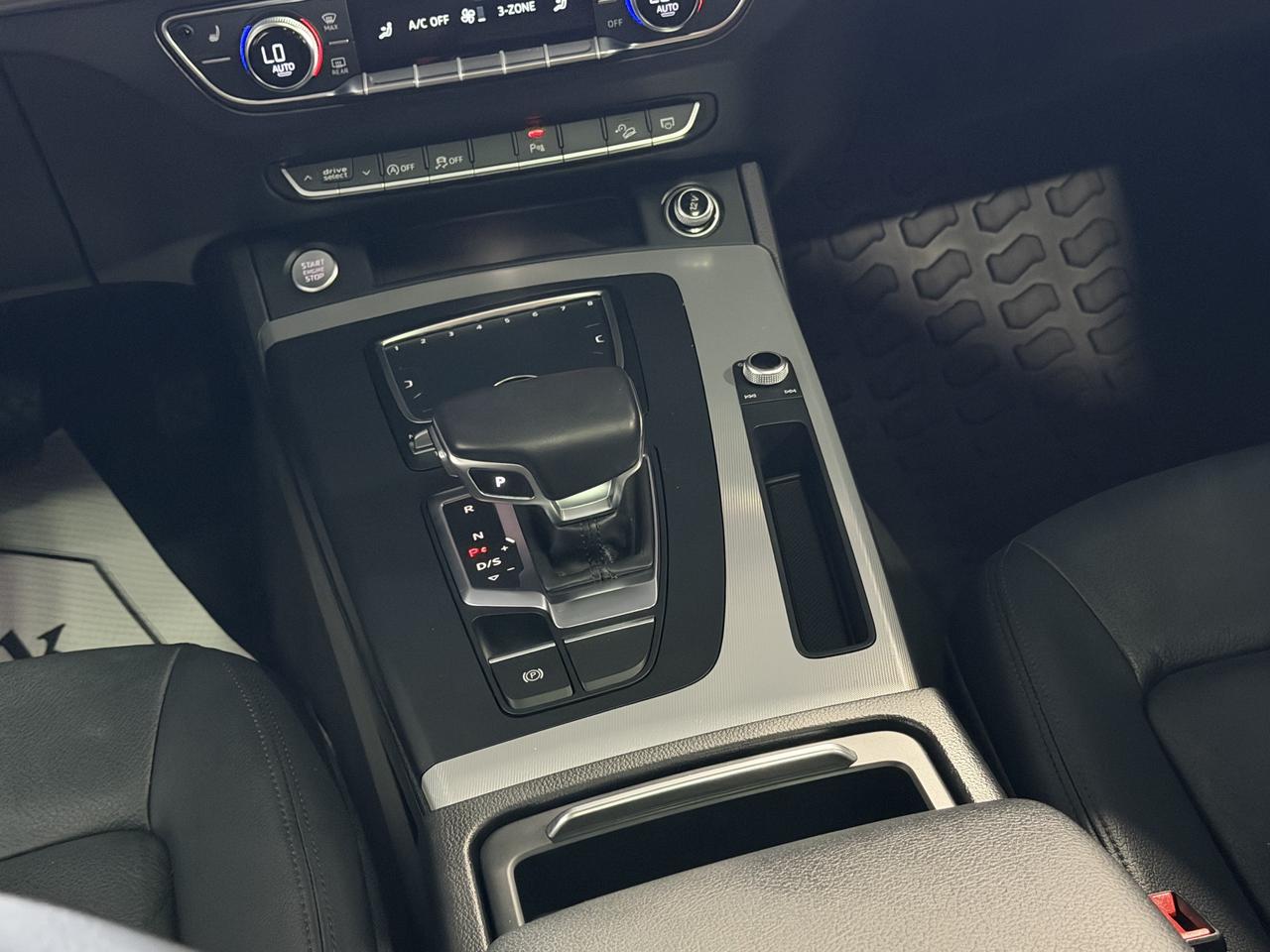 2018 Audi Q5 Technik Photo