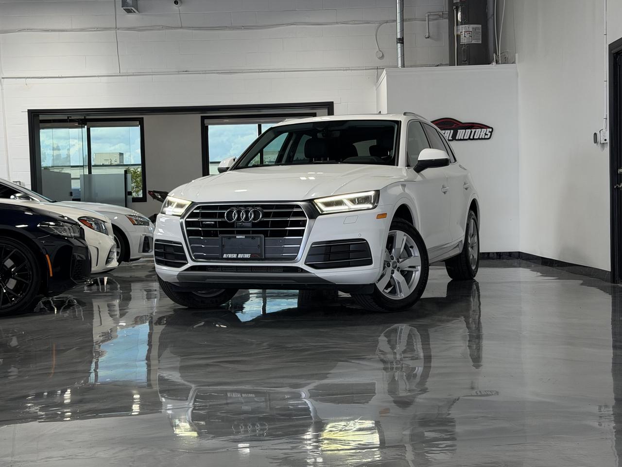 2018 Audi Q5 Technik Photo0