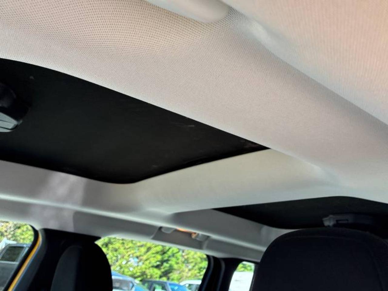 2016 Jeep Renegade Sport - Photo #22