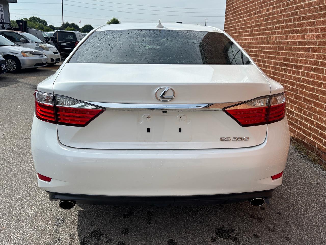 2013 Lexus ES 350 Navigation, Leather, Wood Trim 4dr Sdn Photo4