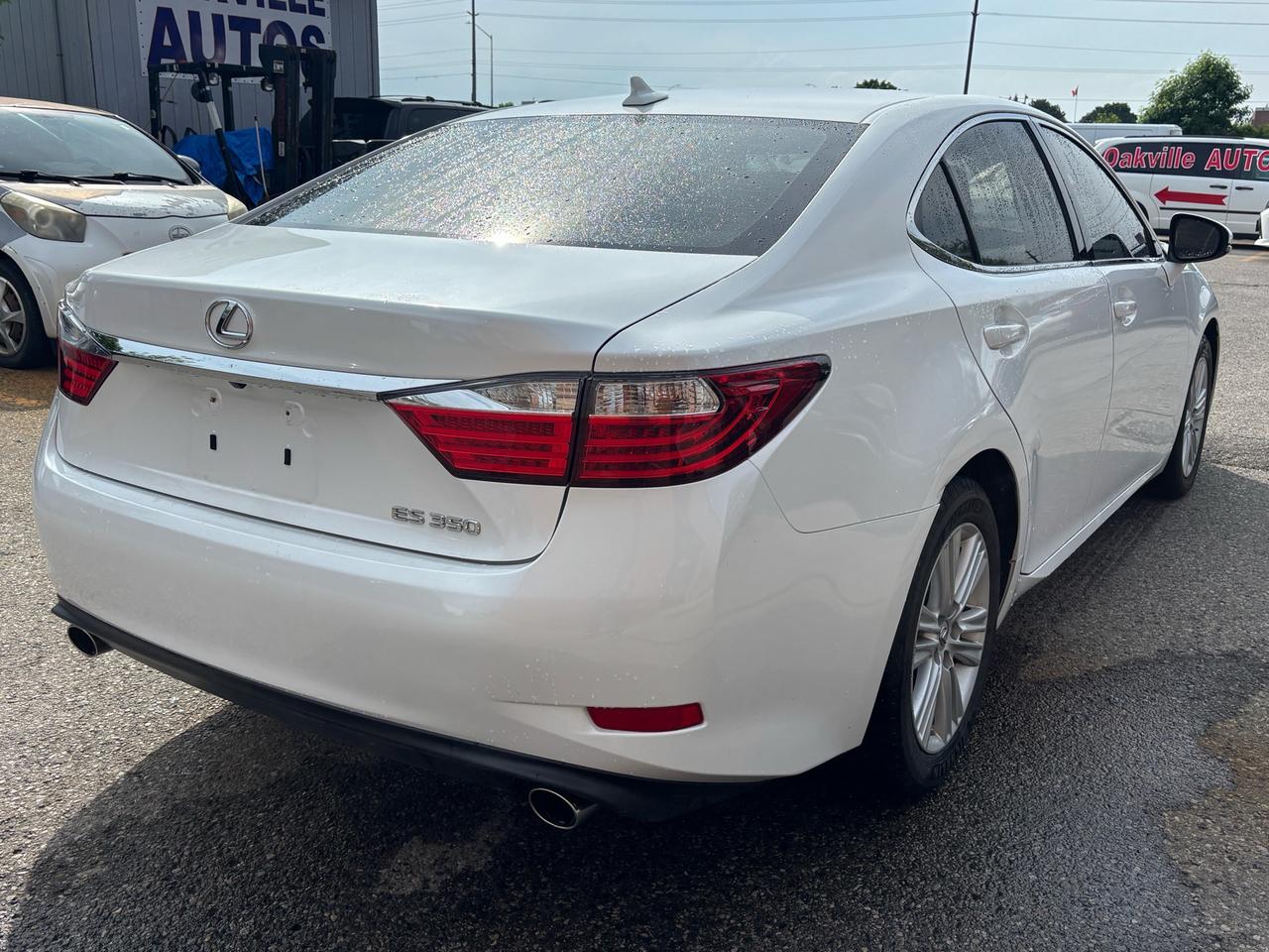 2013 Lexus ES 350 Navigation, Leather, Wood Trim 4dr Sdn Photo