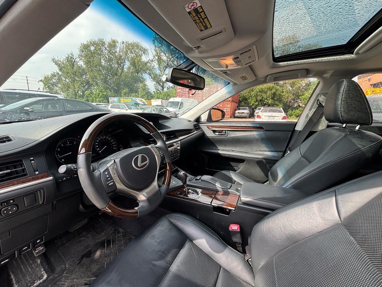 2013 Lexus ES 350 Navigation, Leather, Wood Trim 4dr Sdn Photo