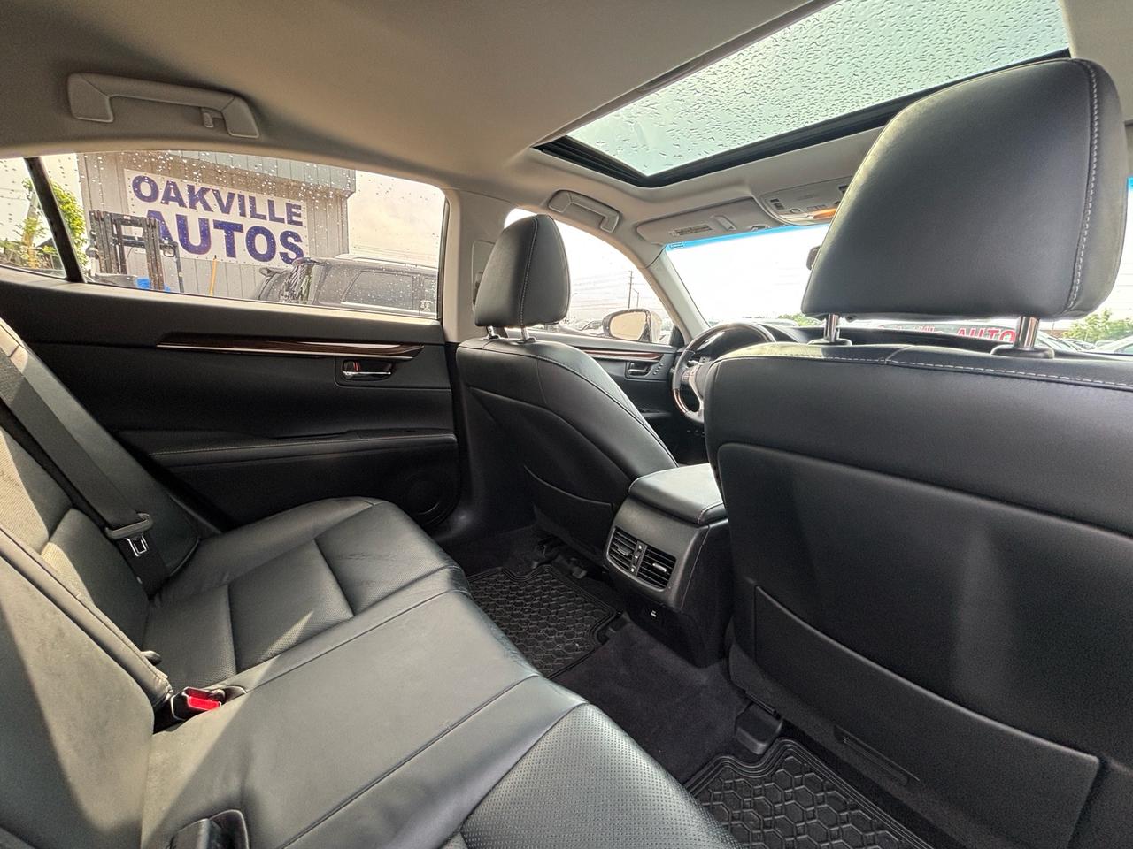 2013 Lexus ES 350 Navigation, Leather, Wood Trim 4dr Sdn Photo