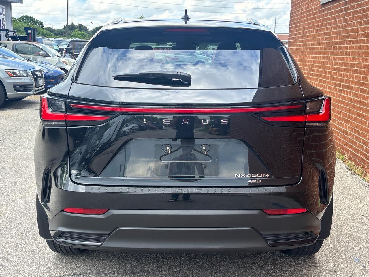 2022 Lexus NX 450H NX 450h  Plug in Hybrid AWD Photo3