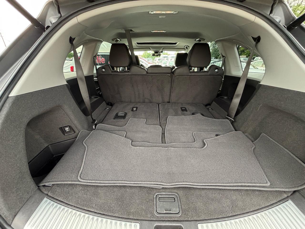 2017 Acura MDX SH-AWD 4dr Nav Pkg Photo