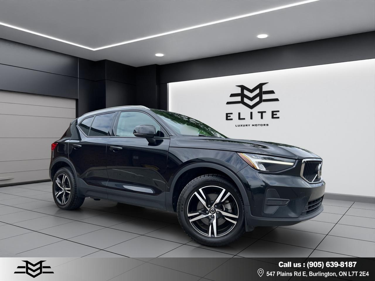 2023 Volvo XC40 B5 AWD CORE - Blind Spot Monitor - Reverse Camera !!! Photo
