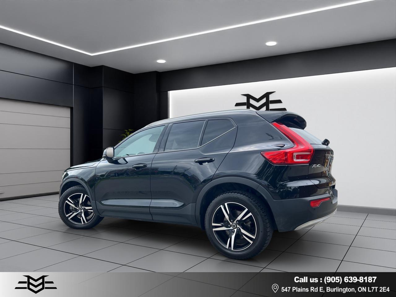 2023 Volvo XC40 B5 AWD CORE - Blind Spot Monitor - Reverse Camera !!! Photo