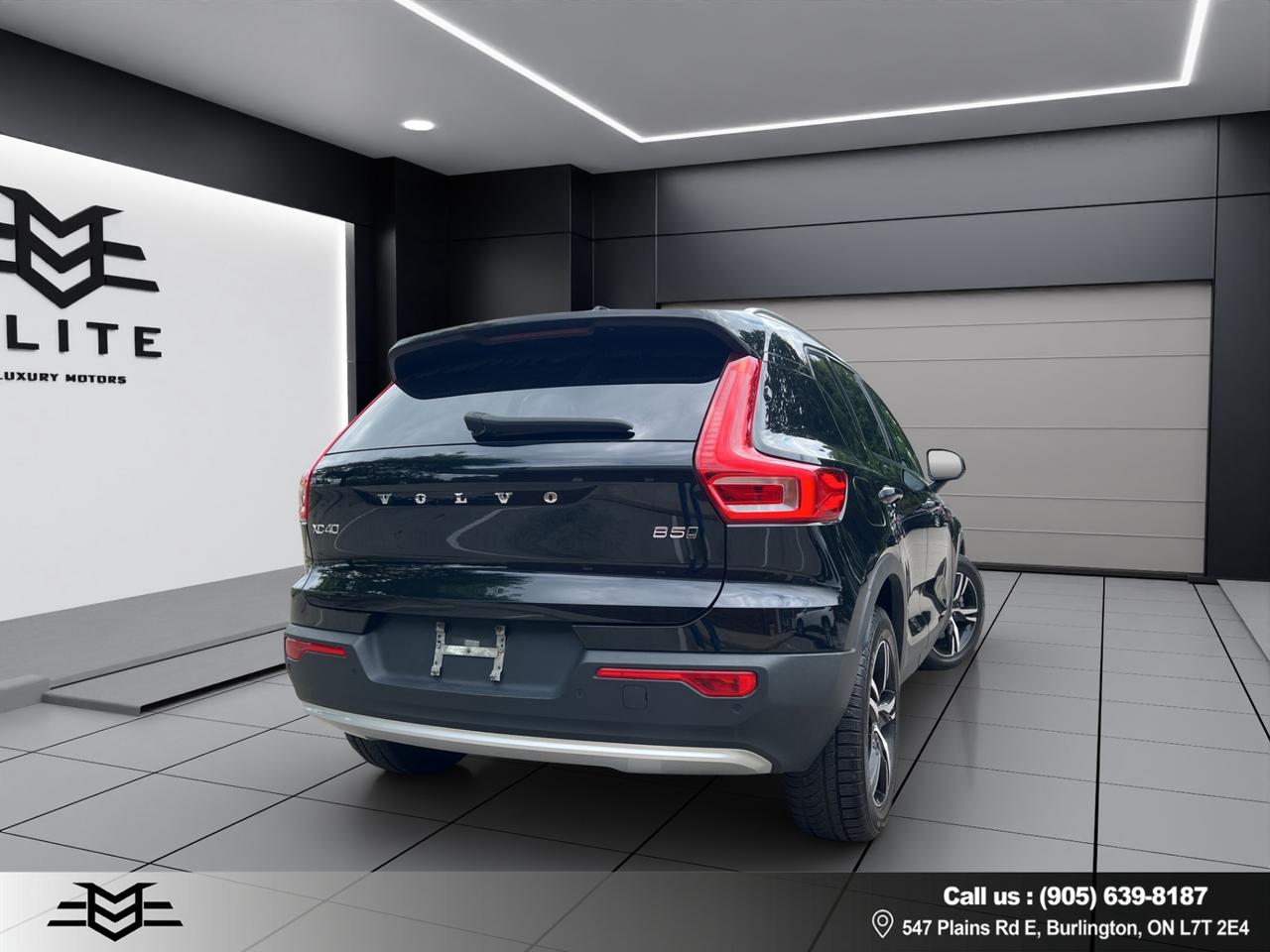 2023 Volvo XC40 B5 AWD CORE - Blind Spot Monitor - Reverse Camera !!! Photo