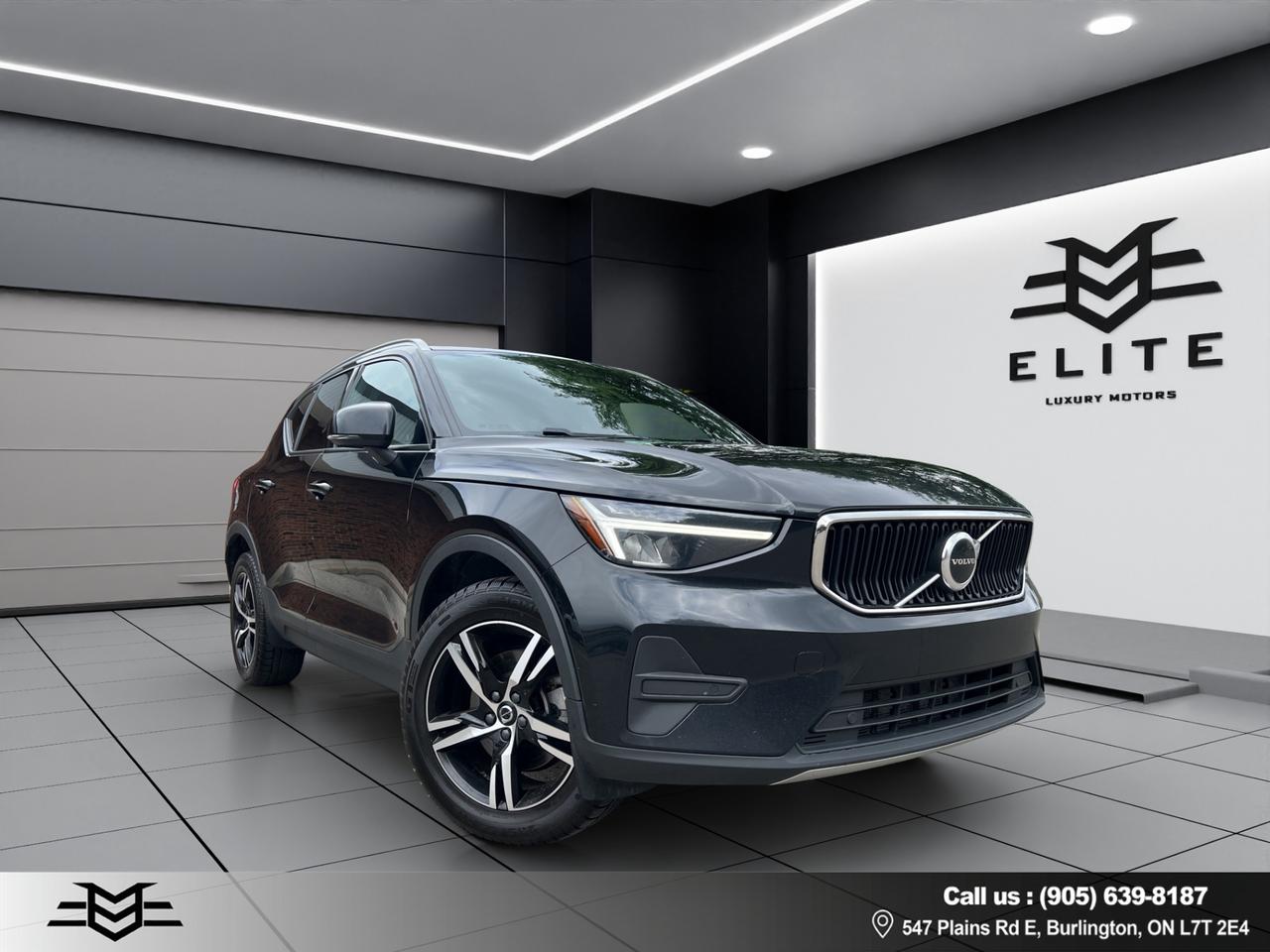 2023 Volvo XC40 B5 AWD CORE - Blind Spot Monitor - Reverse Camera !!! Photo