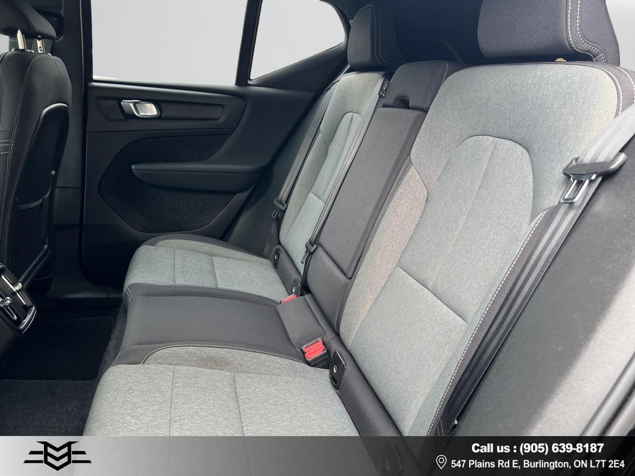 2023 Volvo XC40 B5 AWD CORE - Blind Spot Monitor - Reverse Camera !!! Photo