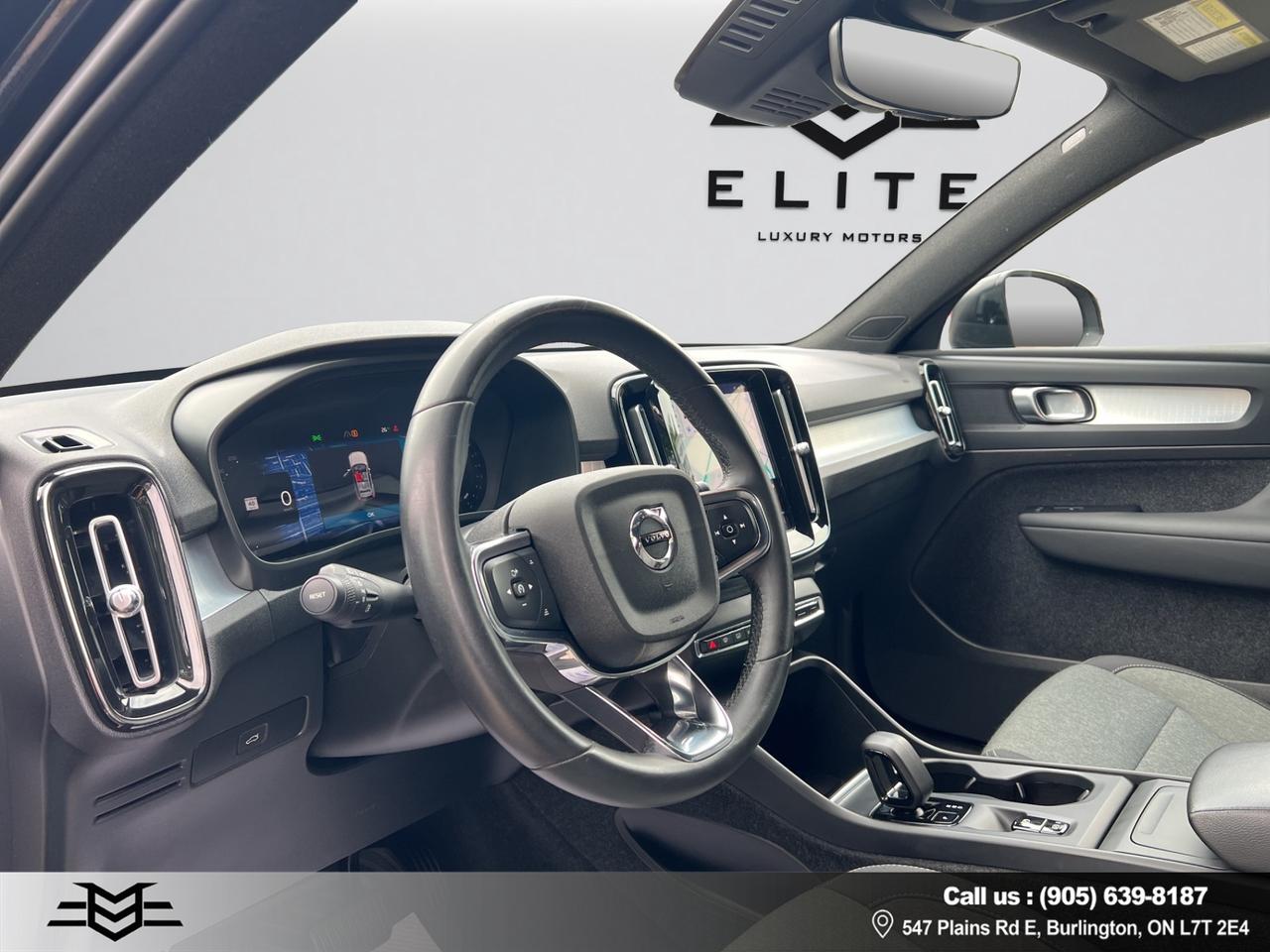 2023 Volvo XC40 B5 AWD CORE - Blind Spot Monitor - Reverse Camera !!! Photo