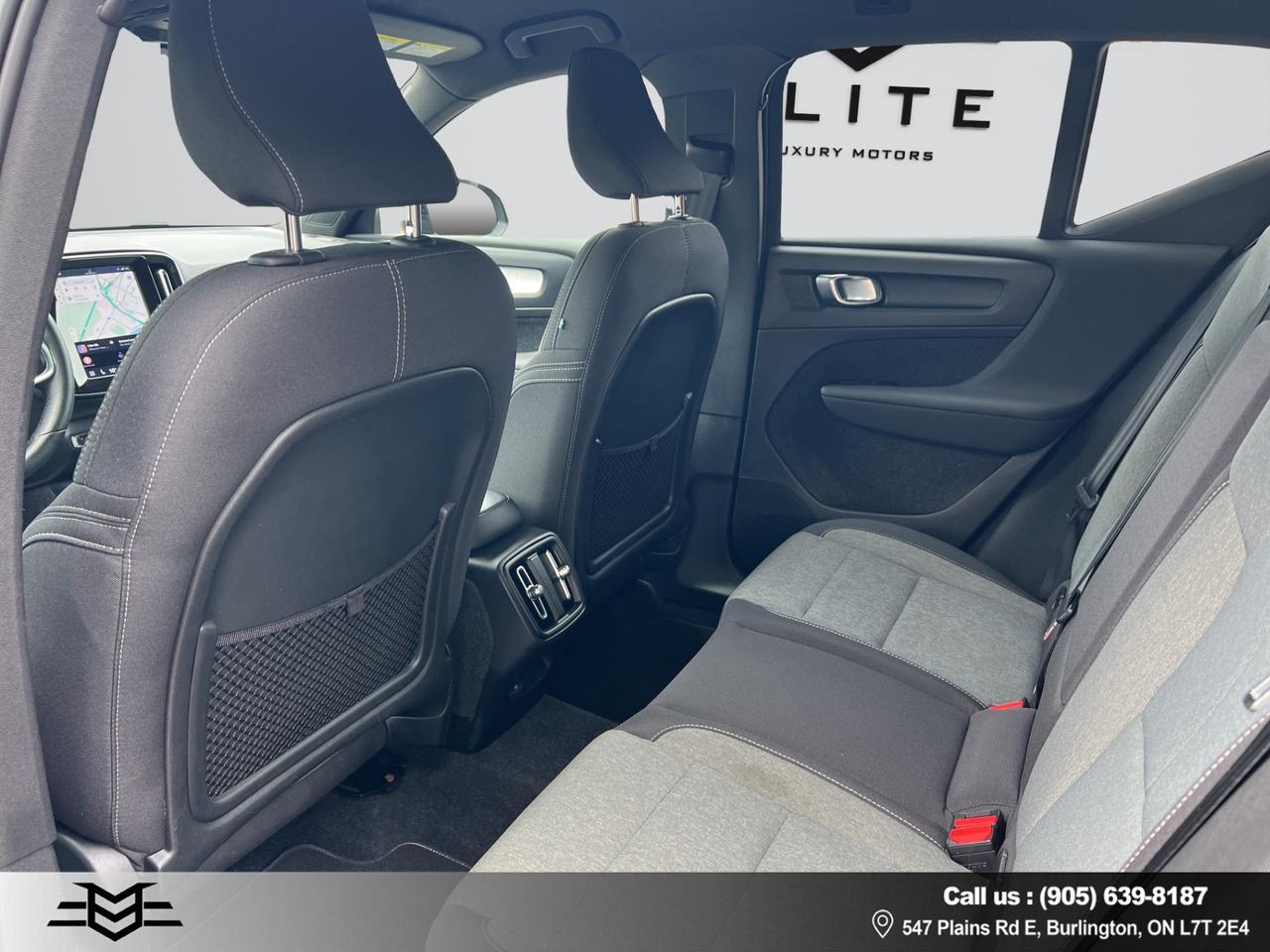 2023 Volvo XC40 B5 AWD CORE - Blind Spot Monitor - Reverse Camera !!! Photo