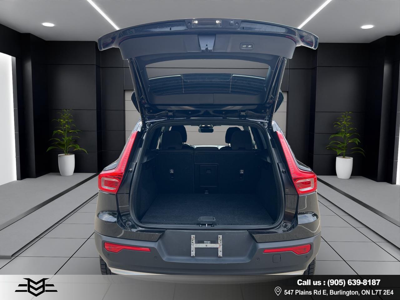 2023 Volvo XC40 B5 AWD CORE - Blind Spot Monitor - Reverse Camera !!! Photo