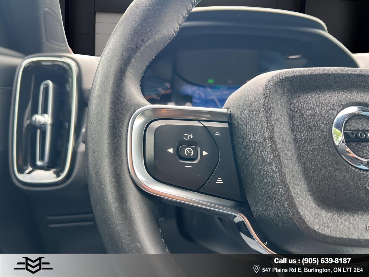 2023 Volvo XC40 B5 AWD CORE - Blind Spot Monitor - Reverse Camera !!! Photo