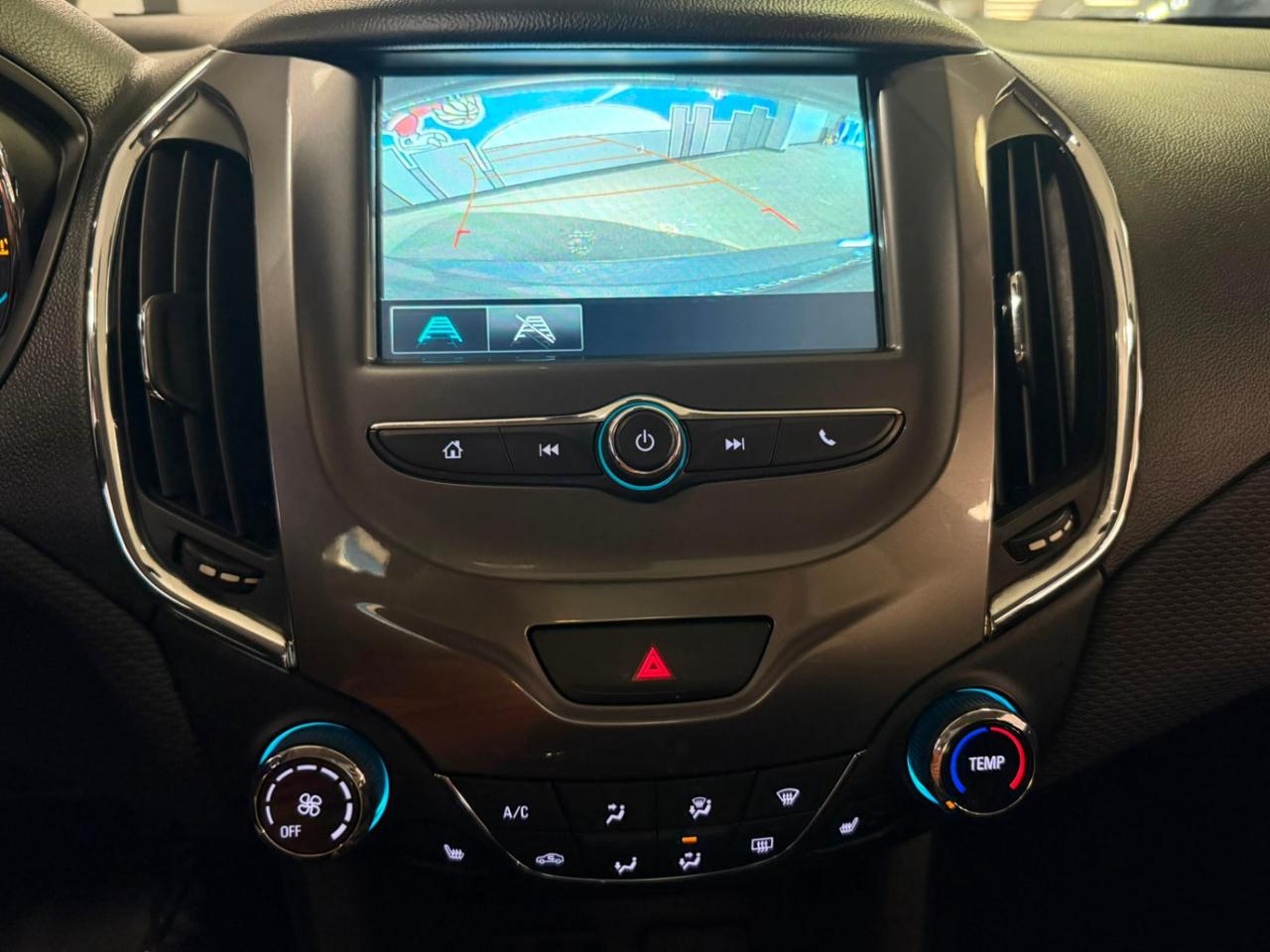 2018 Chevrolet Cruze 4dr Sdn 1.4L LT w/1SD Photo
