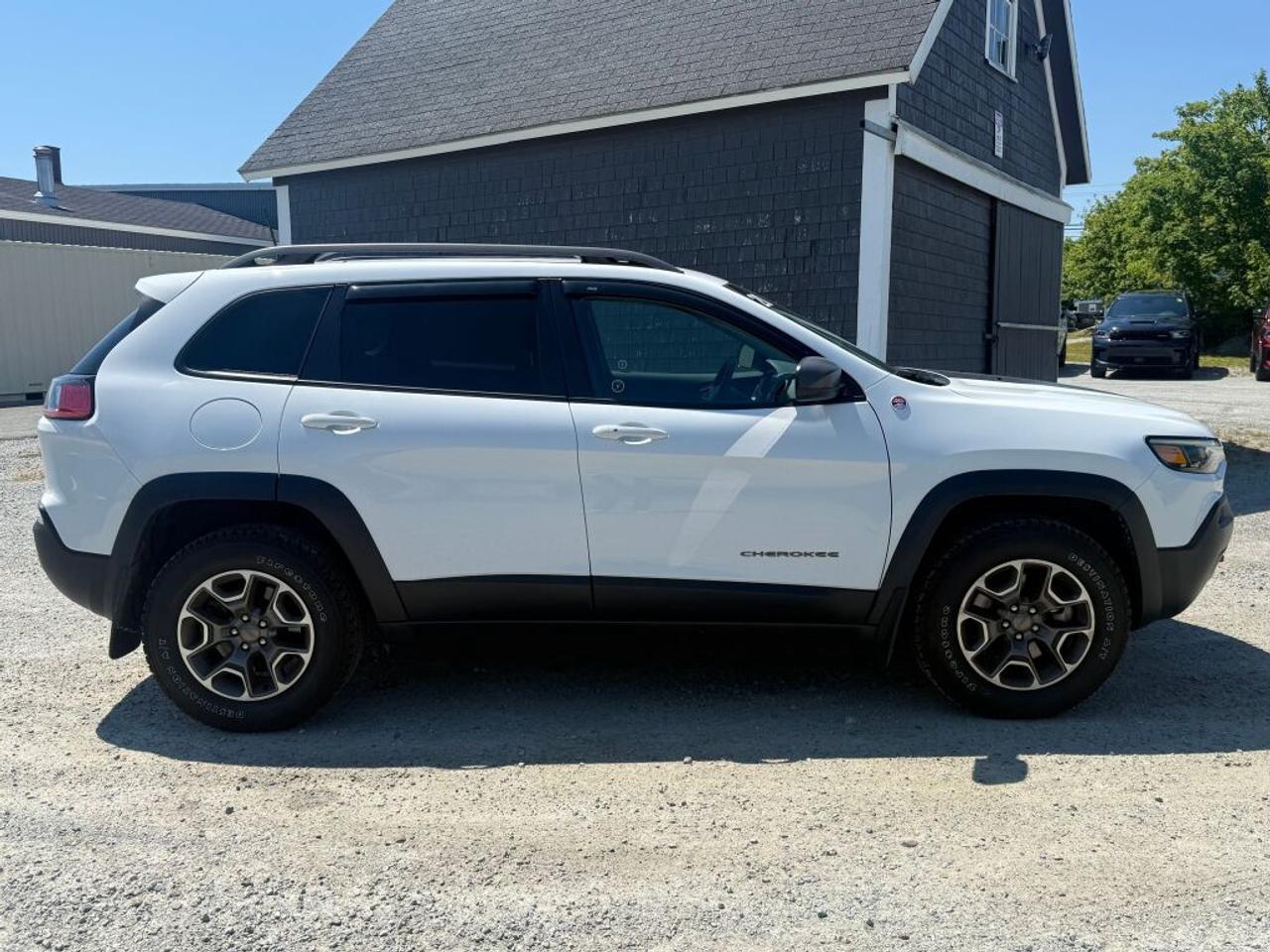 2020 Jeep Cherokee Trailhawk Photo