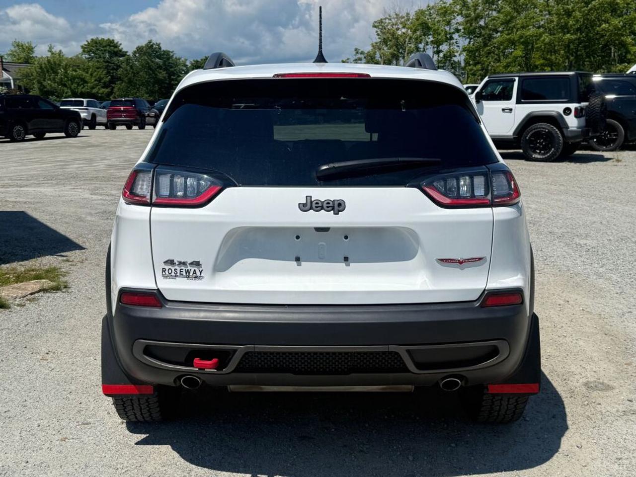 2020 Jeep Cherokee Trailhawk Photo