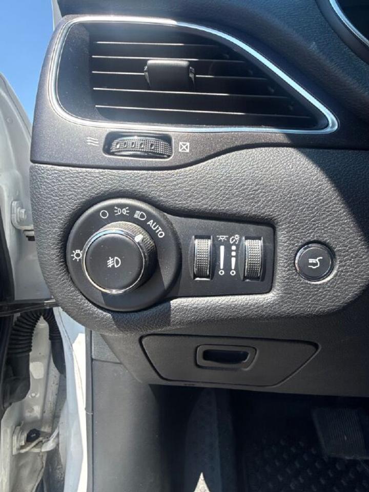 2020 Jeep Cherokee Trailhawk Photo