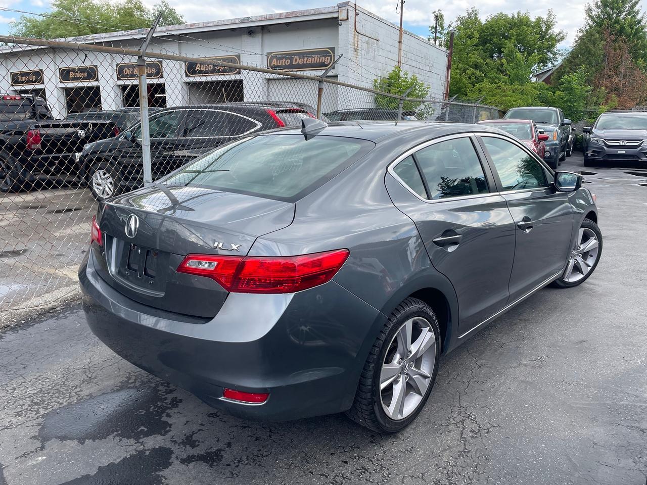 2014 Acura ILX Tech Pkg *SUNROOF, BACKUP CAM, HEATED SEATS, NAV* Photo3
