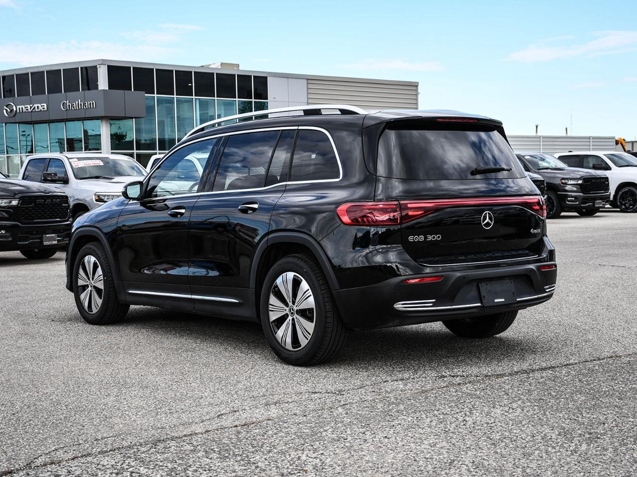 2025 Mercedes-Benz EQB EQB 300 4MATIC SUV Photo