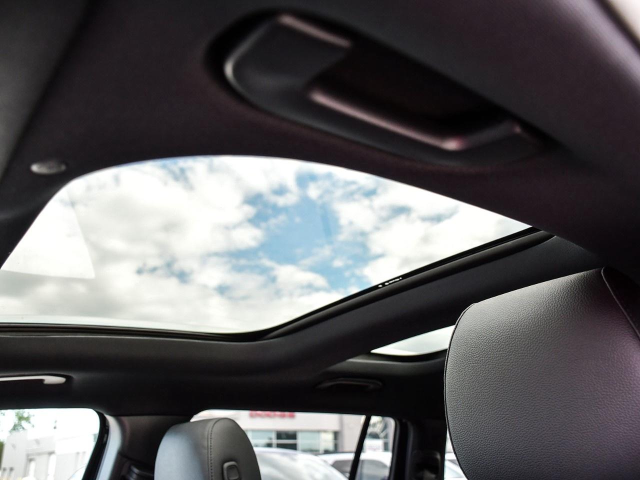 2025 Mercedes-Benz EQB EQB 300 4MATIC SUV Photo