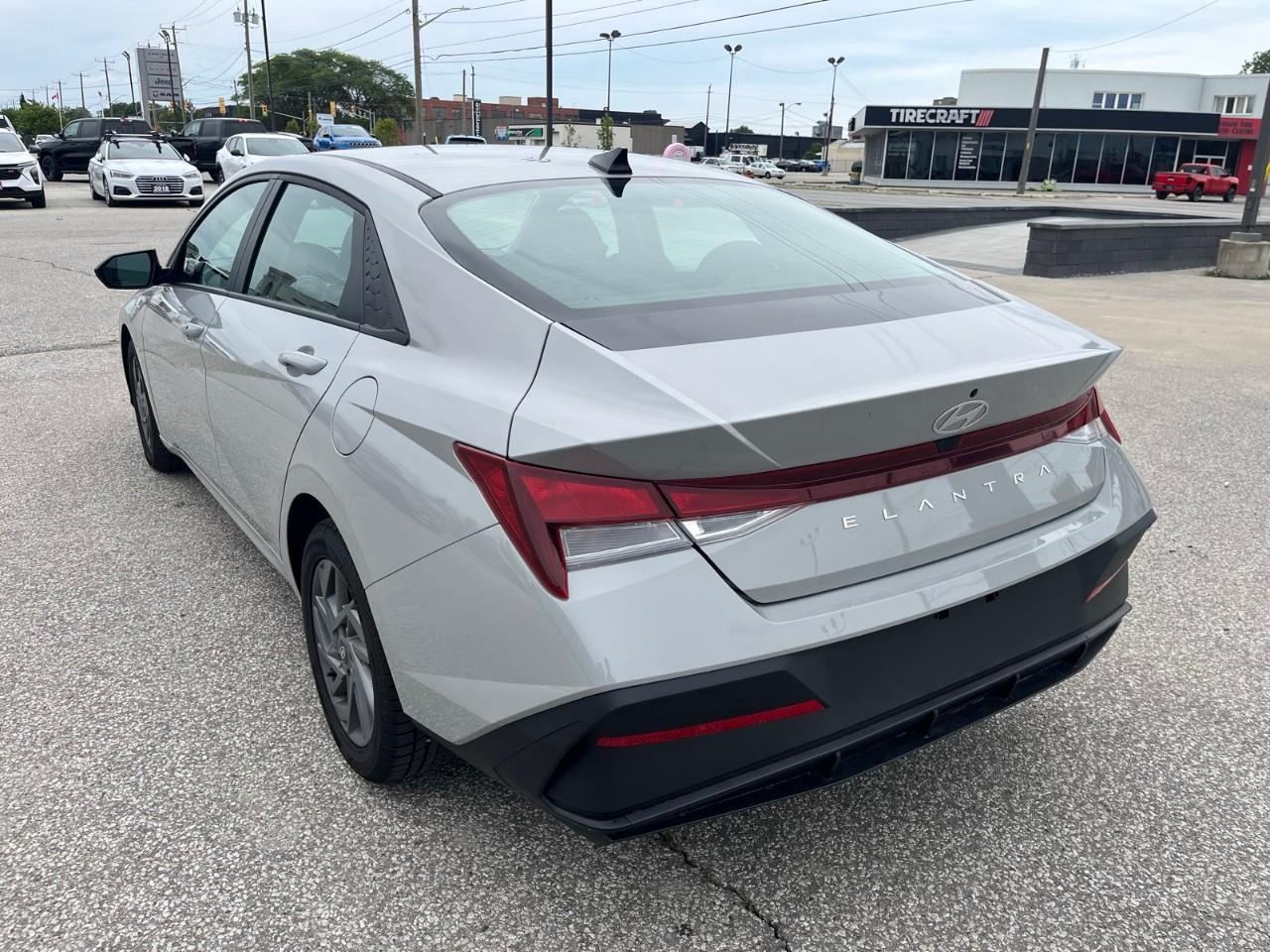 2025 Hyundai Elantra Preferred Lane Assist | Accident Free Photo