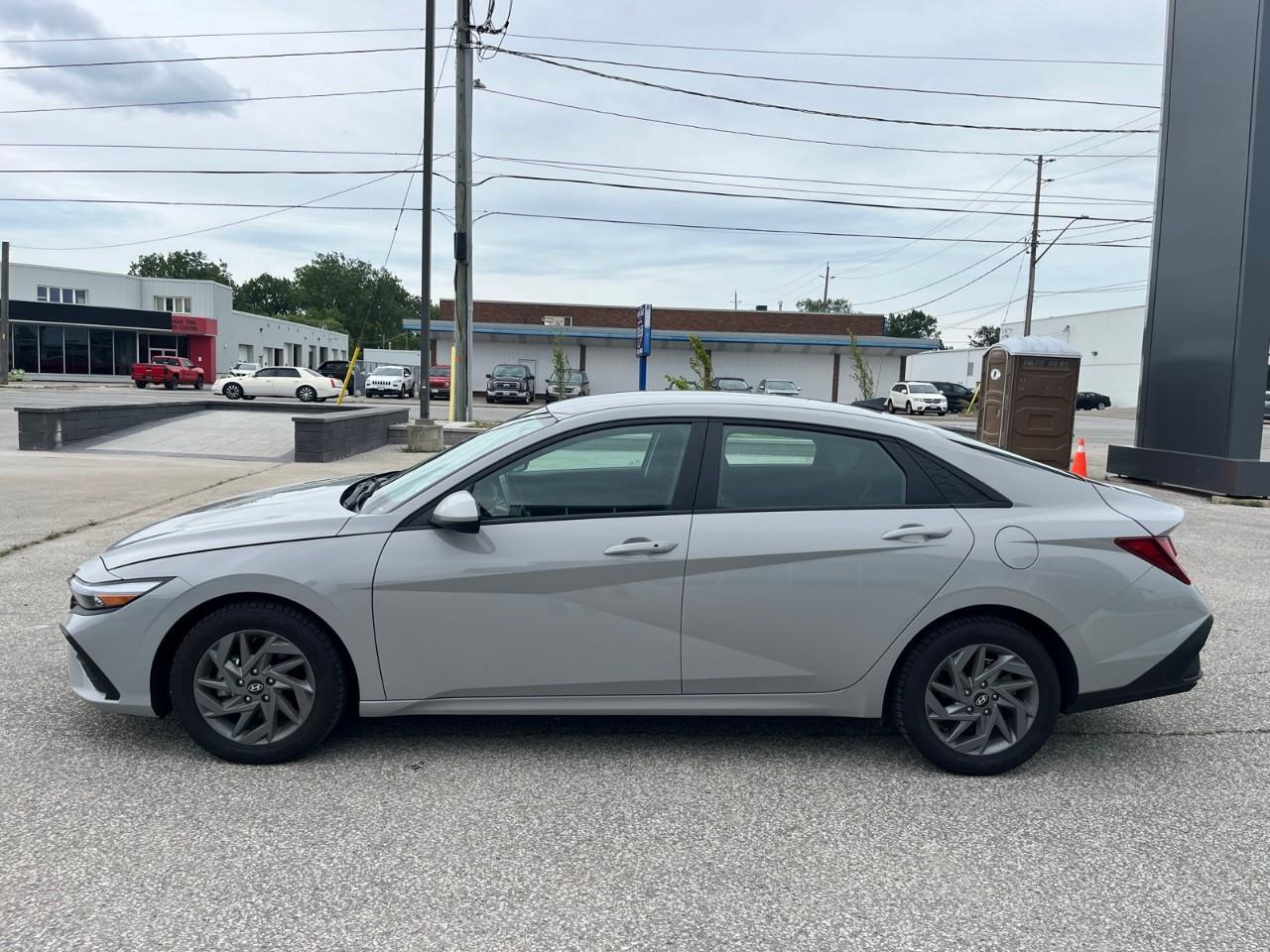 2025 Hyundai Elantra Preferred Lane Assist | Accident Free Photo