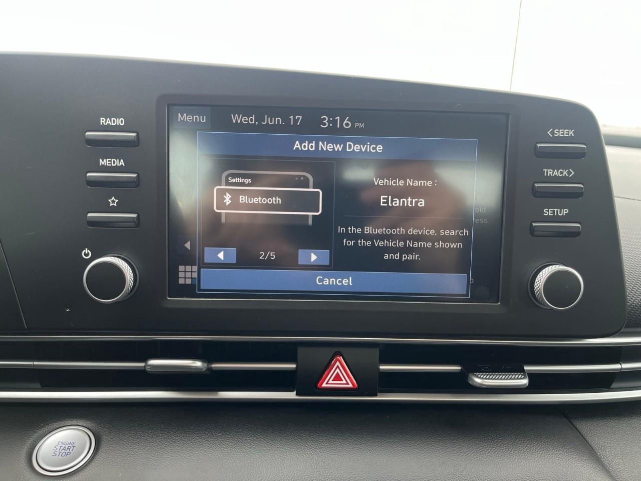 2025 Hyundai Elantra Preferred Lane Assist | Accident Free Photo
