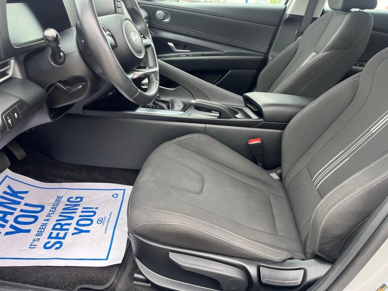 2025 Hyundai Elantra Preferred Lane Assist | Accident Free Photo