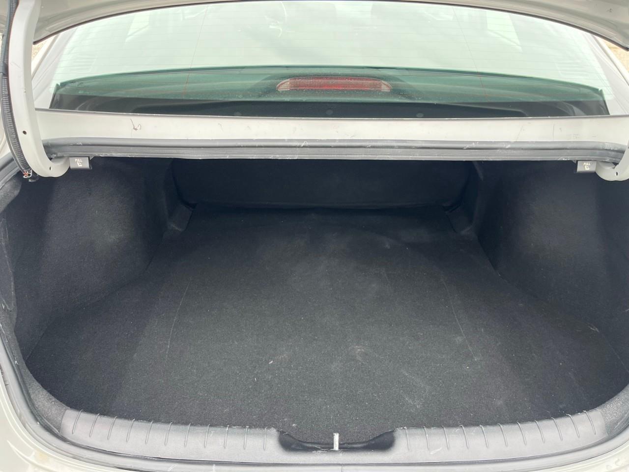 2025 Hyundai Elantra Preferred Lane Assist | Accident Free Photo