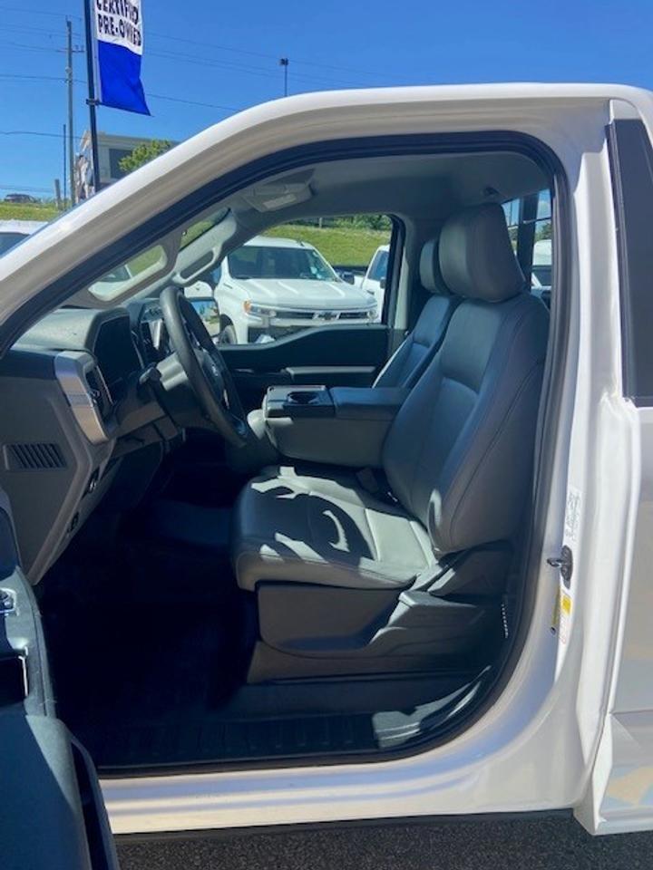 2022 Ford F-150 XL 4WD REG CAB 8' BOX Photo