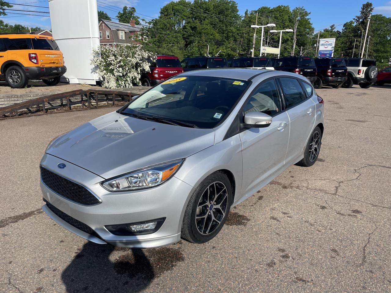 2015 Ford Focus SE Photo2