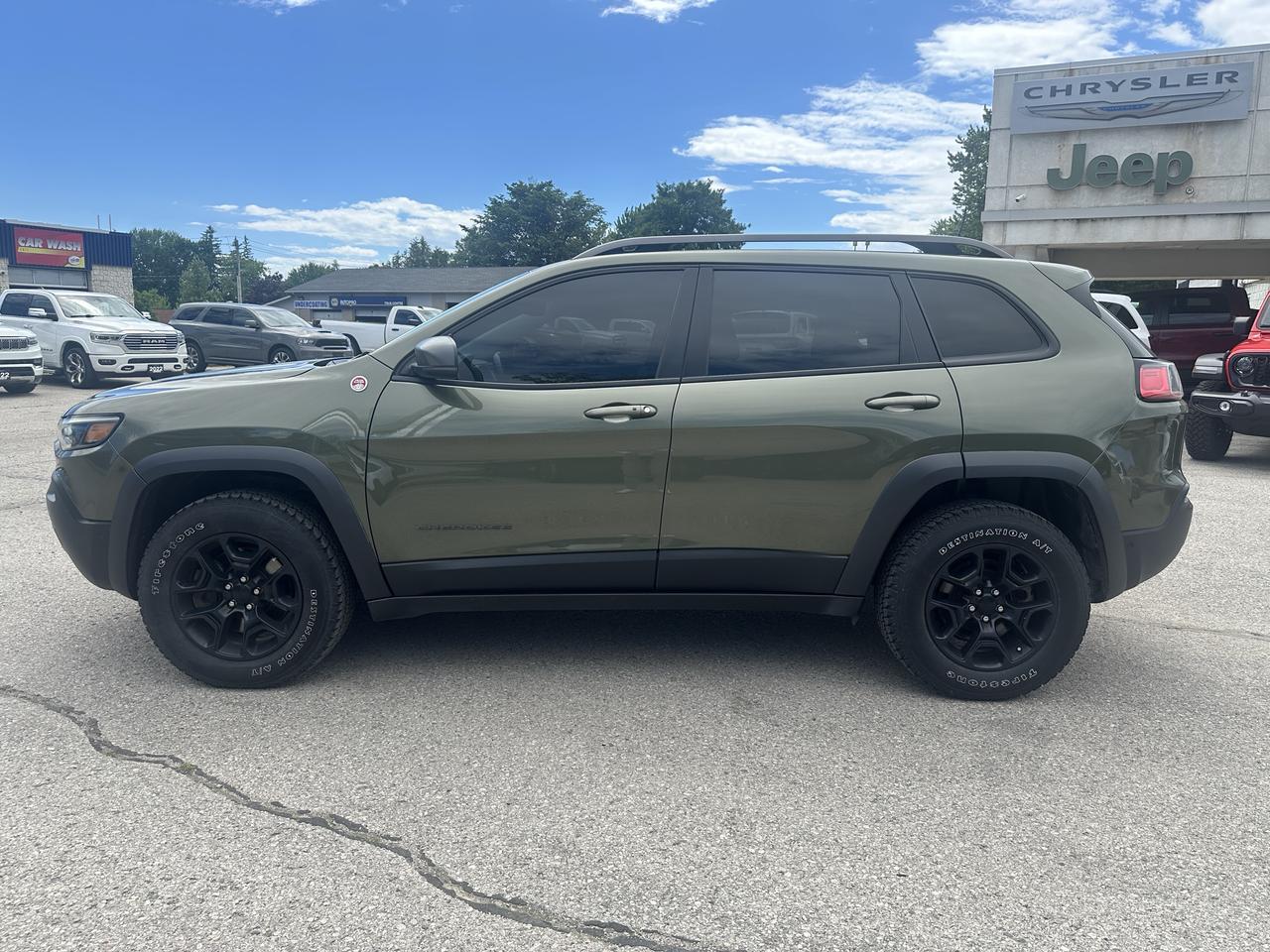 2021 Jeep Cherokee Trailhawk Elite Photo2