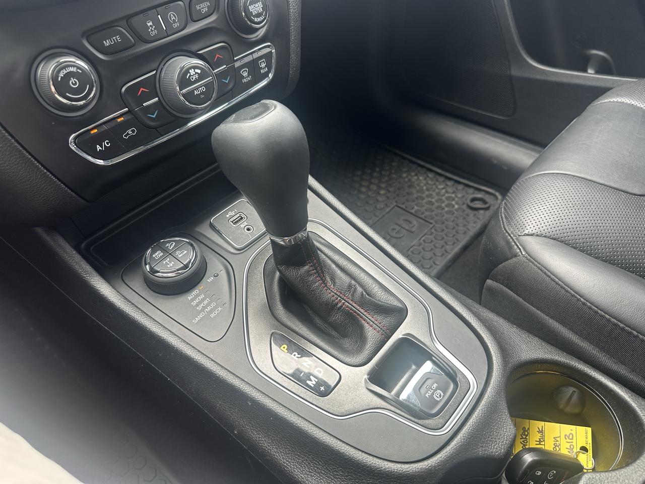 2021 Jeep Cherokee Trailhawk Elite Photo
