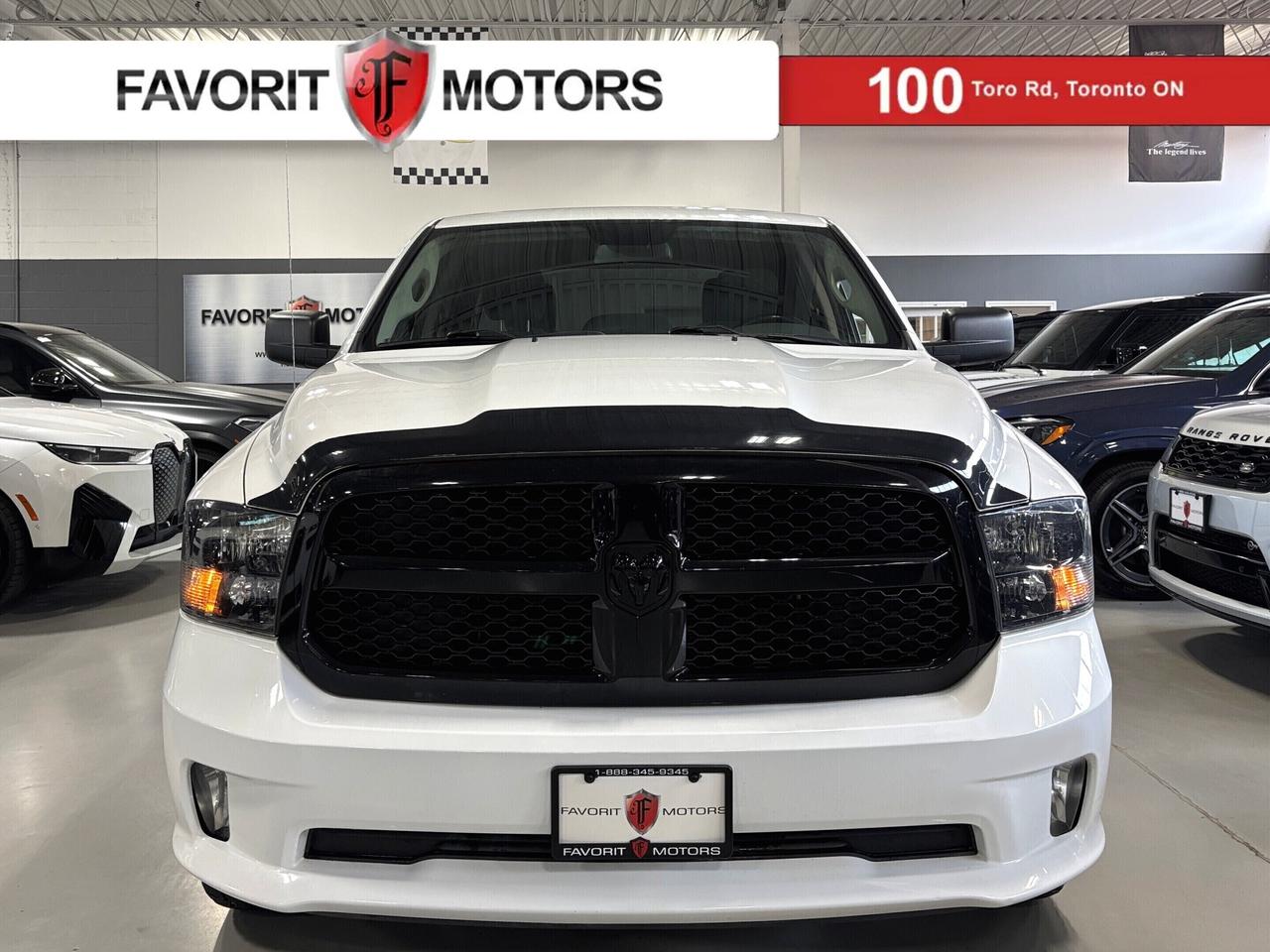 2020 RAM 1500 Classic Express|V8HEMI|4X4|CREWCAB|6SEATER|TONNEAUCOVER|+ Photo