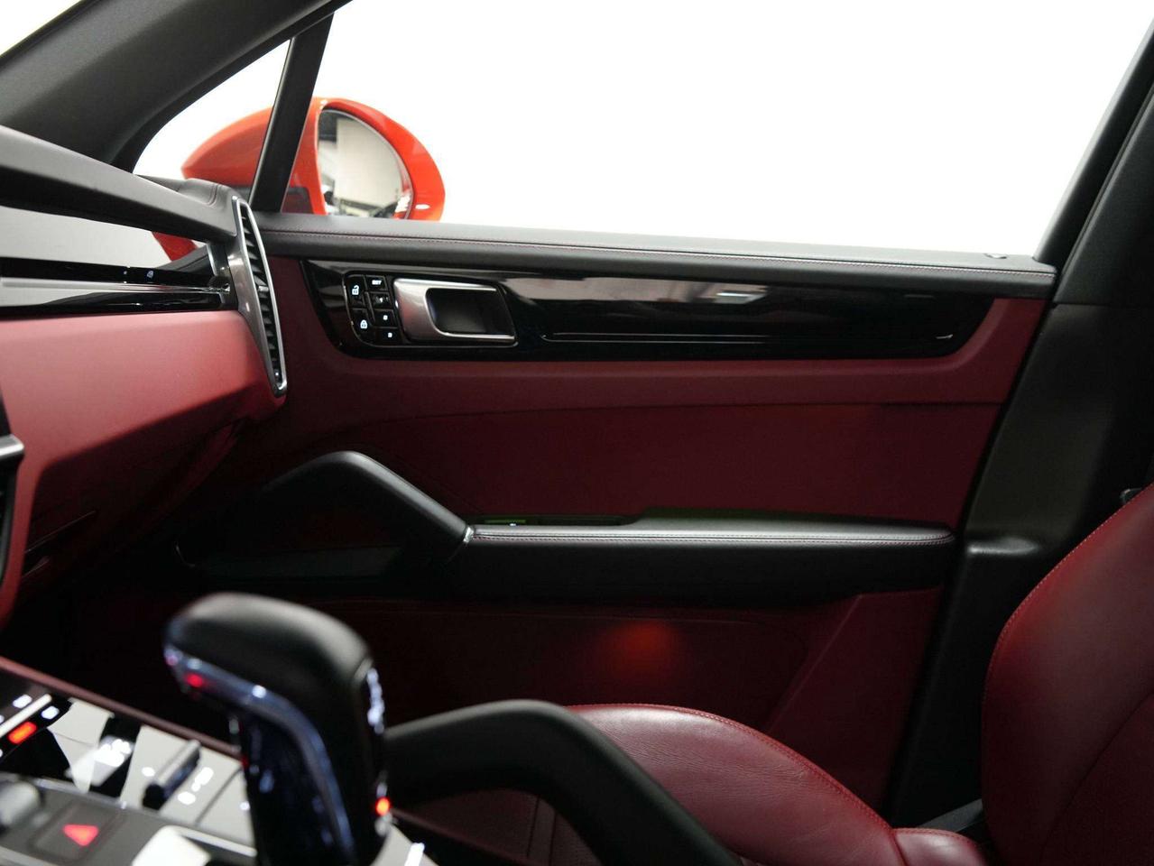 2021 Porsche Cayenne E-HYBRID | PREMIUM PKG | PANO | HUD | 21 IN Photo