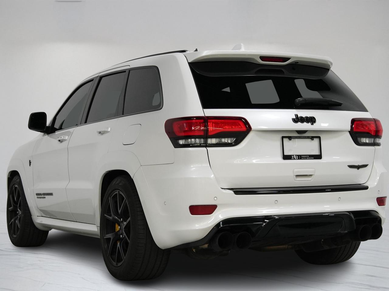 2018 Jeep Grand Cherokee SRT | TRACKHAWK | SUPERCHARGED | PANO | 20 IN Photo3