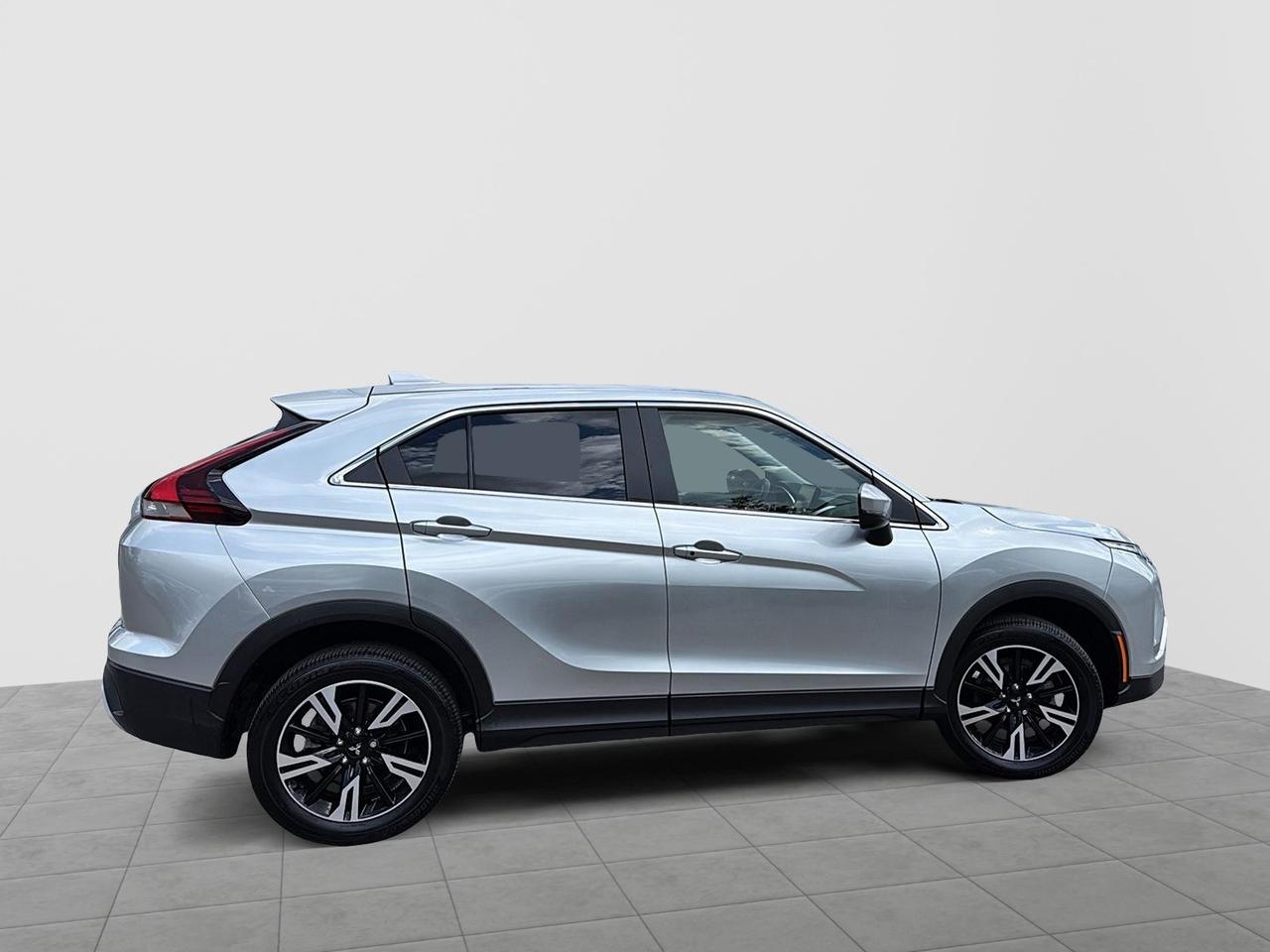 2024 Mitsubishi Eclipse Cross SE off Lease|car play Photo