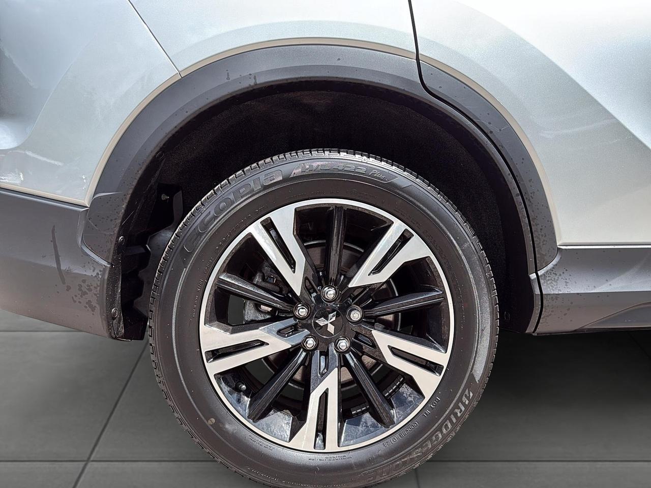 2024 Mitsubishi Eclipse Cross SE off Lease|car play Photo