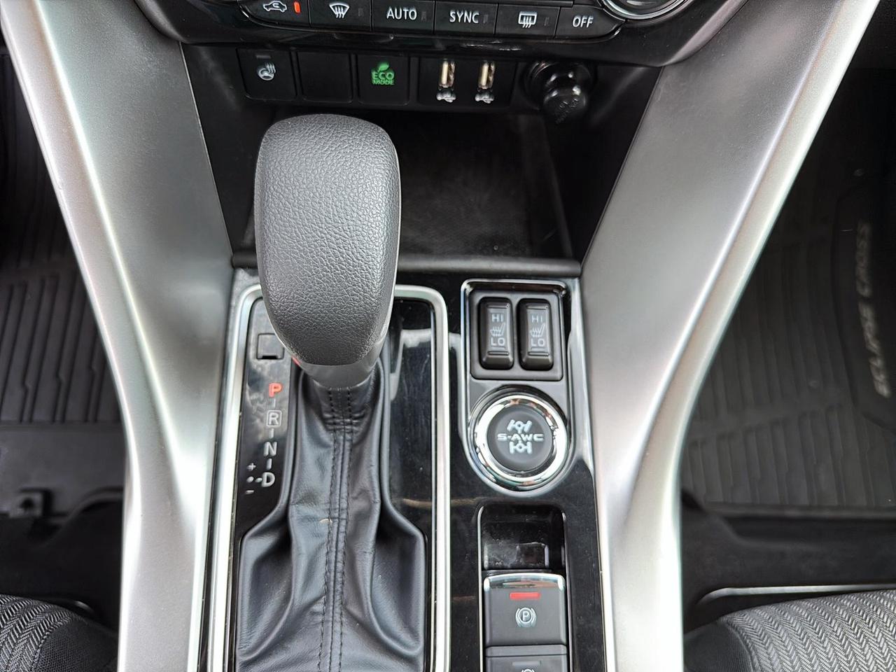2024 Mitsubishi Eclipse Cross SE off Lease|car play Photo