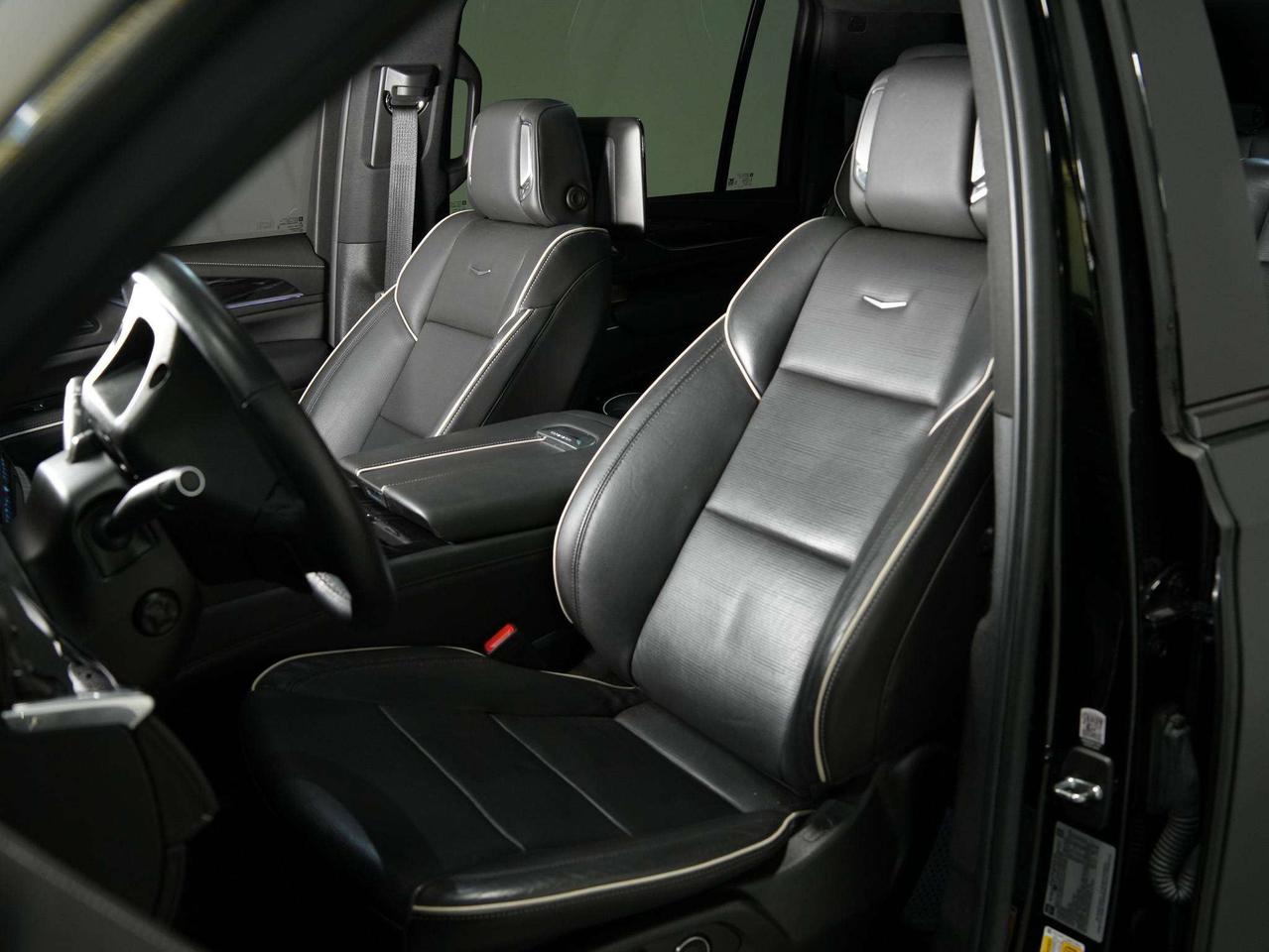 2021 Cadillac Escalade ESV | SPORT | MATTE BLACK | DVD | 7 PASS | 22 IN Photo