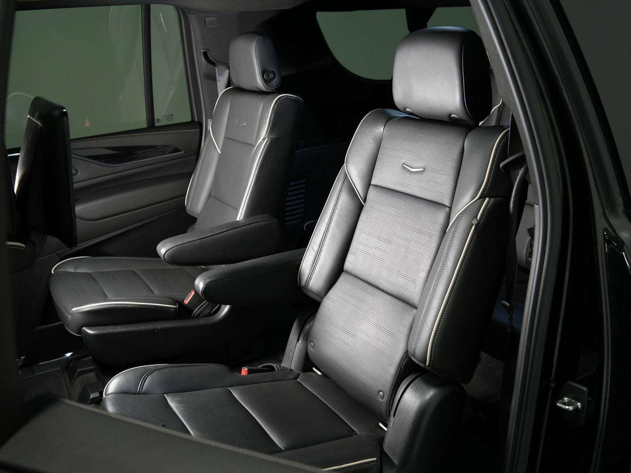 2021 Cadillac Escalade ESV | SPORT | MATTE BLACK | DVD | 7 PASS | 22 IN Photo