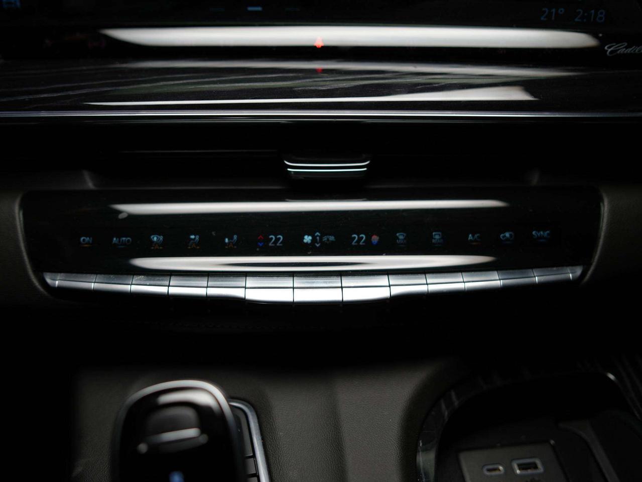 2021 Cadillac Escalade ESV | SPORT | MATTE BLACK | DVD | 7 PASS | 22 IN Photo