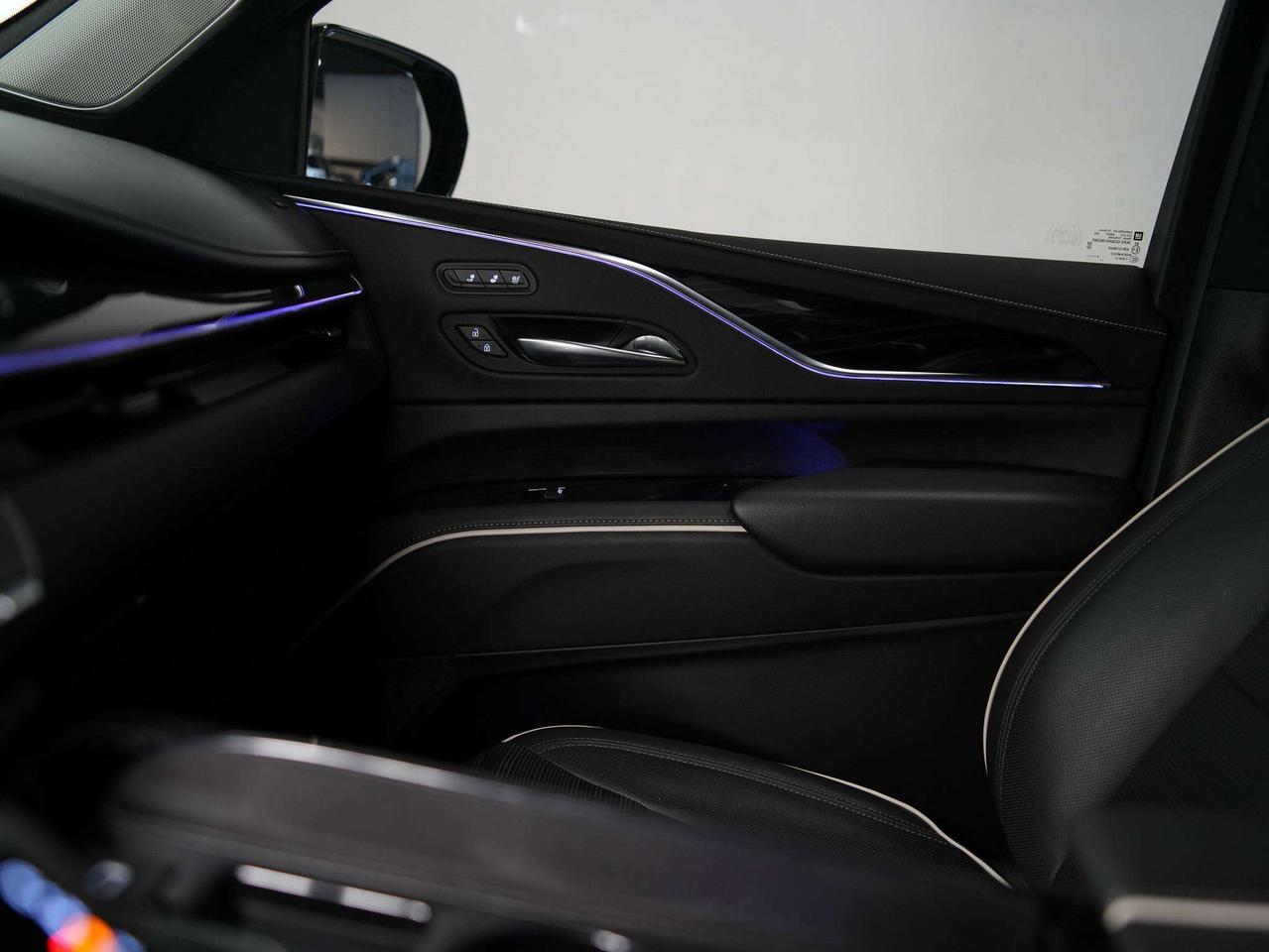2021 Cadillac Escalade ESV | SPORT | MATTE BLACK | DVD | 7 PASS | 22 IN Photo