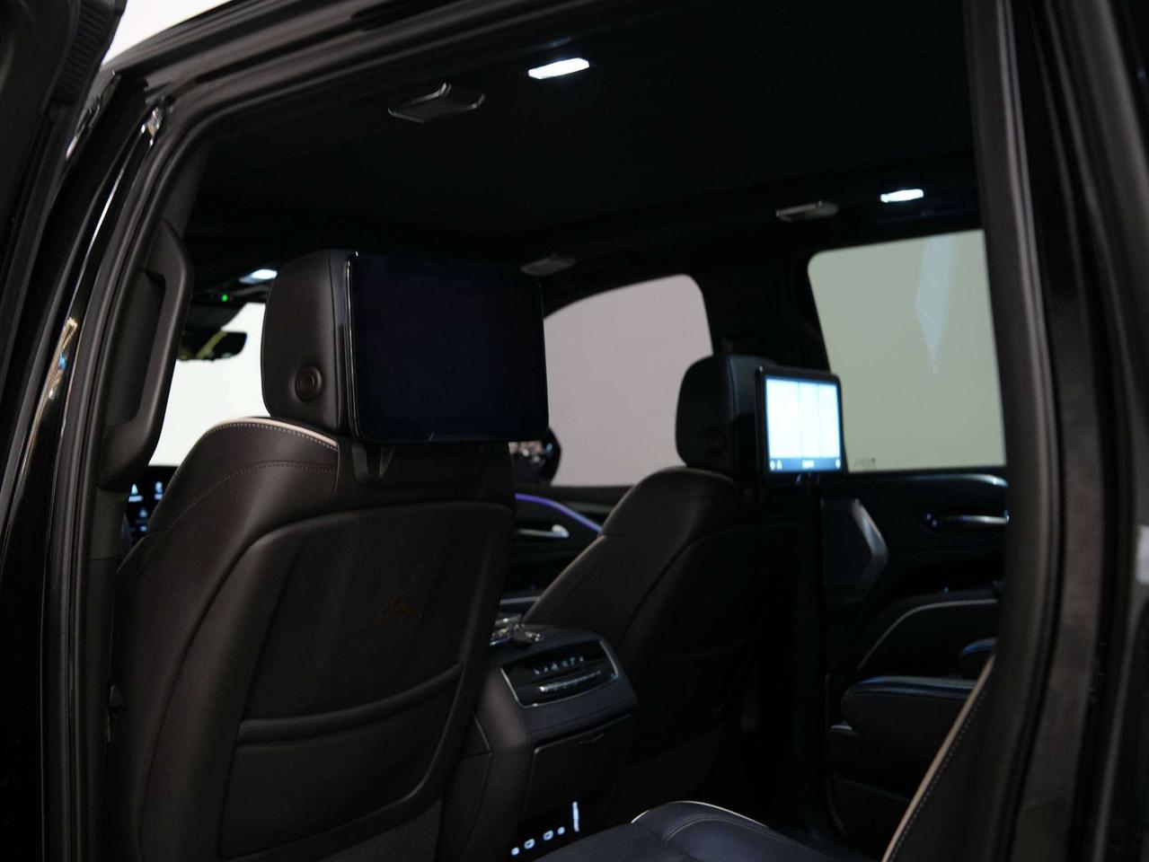 2021 Cadillac Escalade ESV | SPORT | MATTE BLACK | DVD | 7 PASS | 22 IN Photo