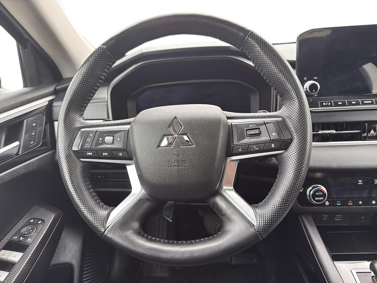 2024 Mitsubishi Outlander SEL Car Play|off lease| Photo