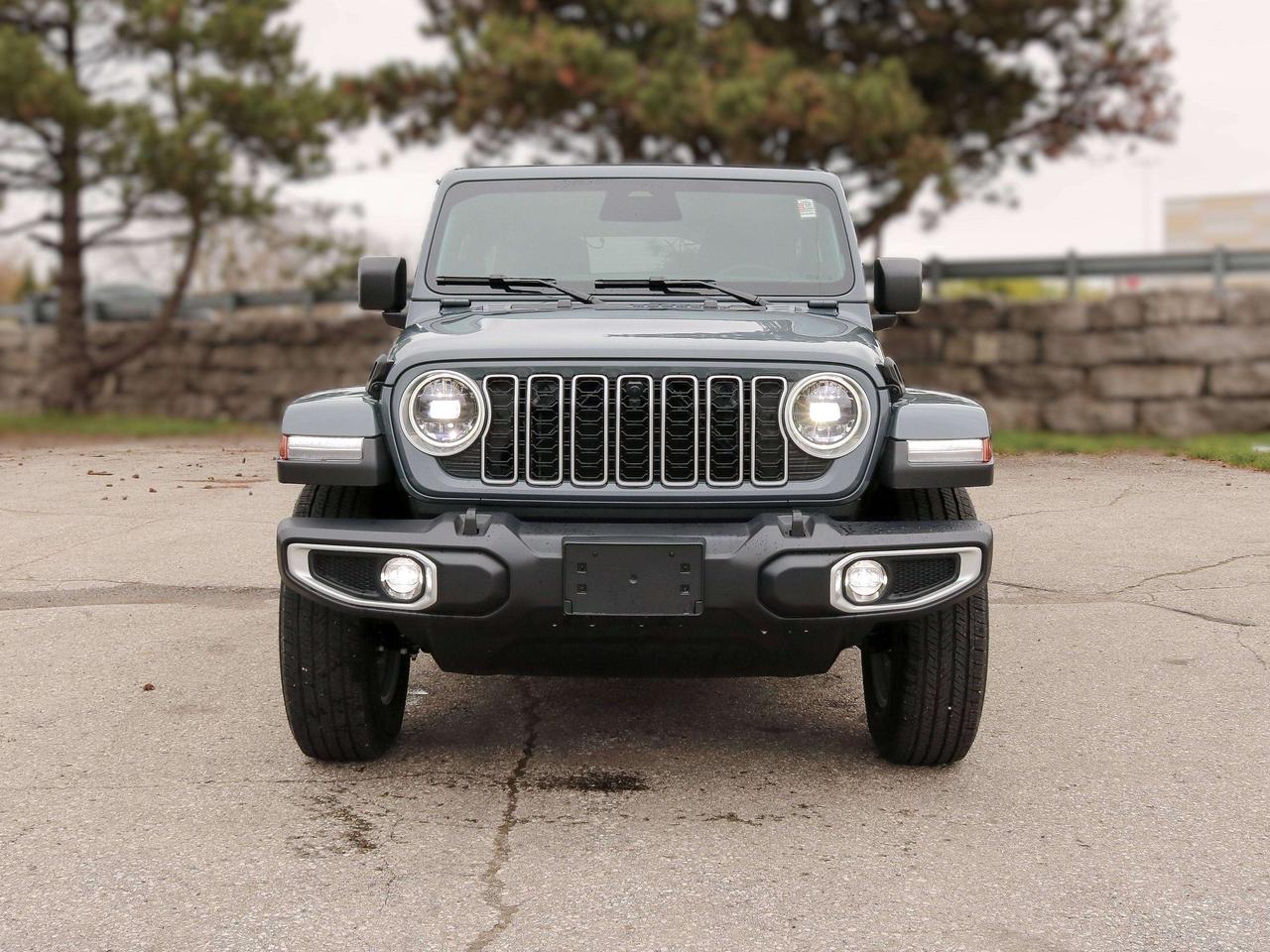2026 Jeep Wrangler Sahara | SKY POWER TOP Photo5